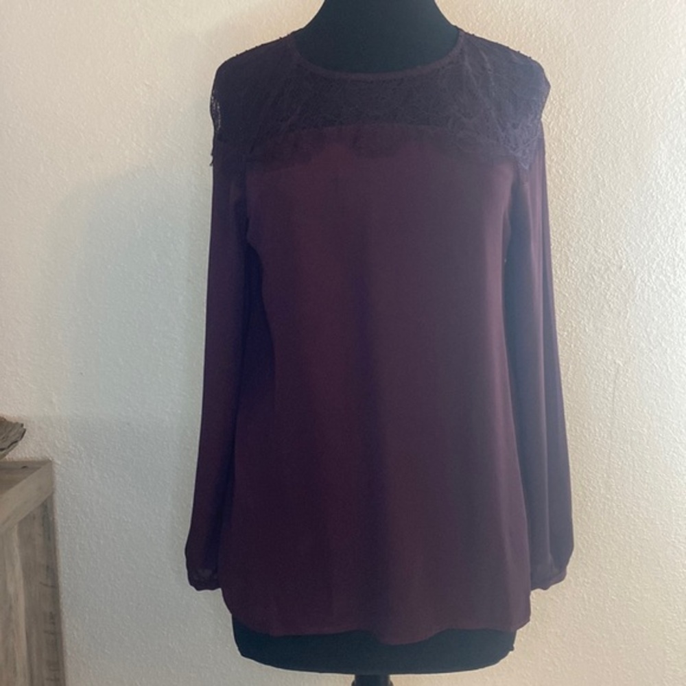 Apt. 9 long sleeve blouse with lace
